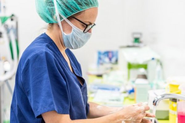Concerns raised over emergency PPE reuse...
