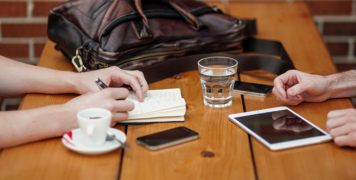 article cover - Custom Website Design vs Template Website