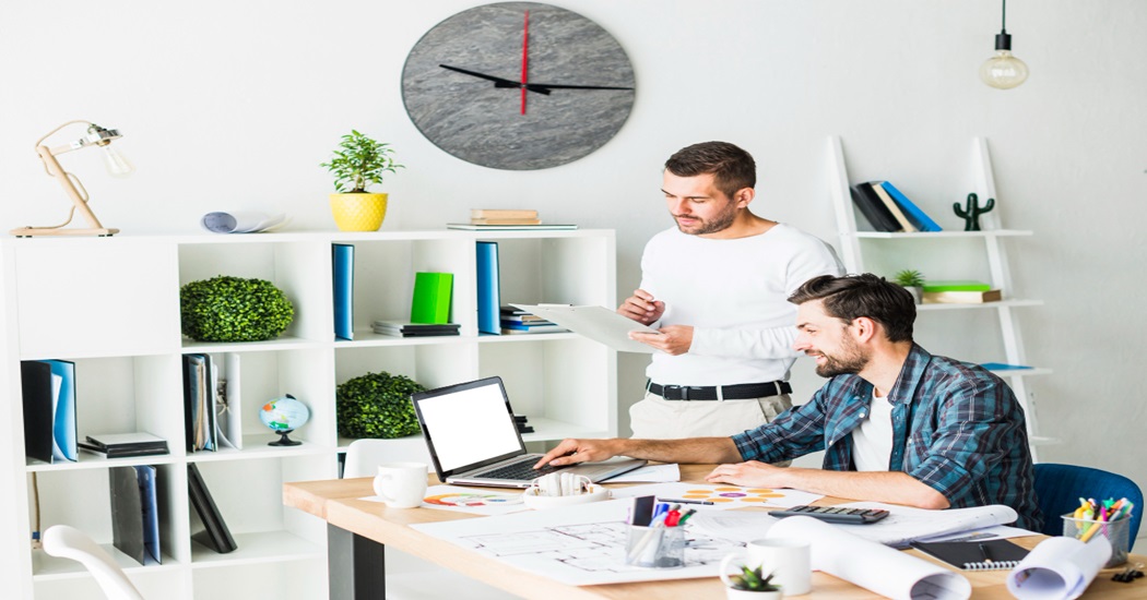 article cover - Full-time employees or freelancers - who are better for...