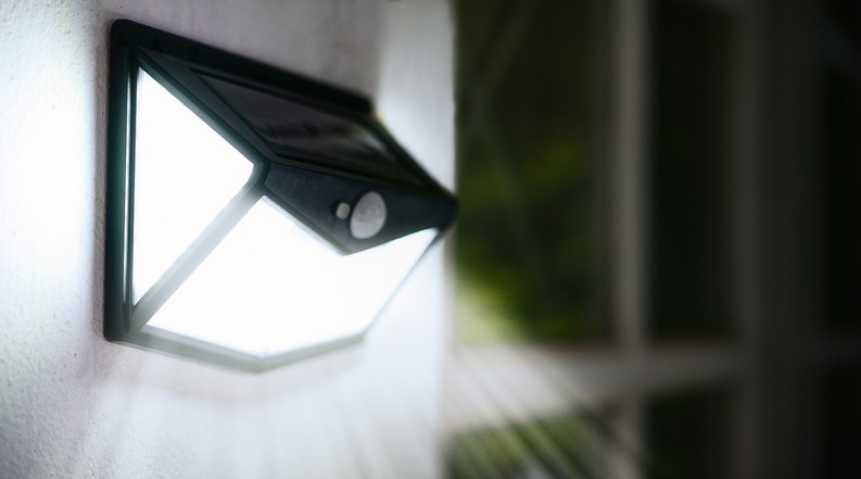 article cover - Safeguard your Retail Business: Essential Security Tips