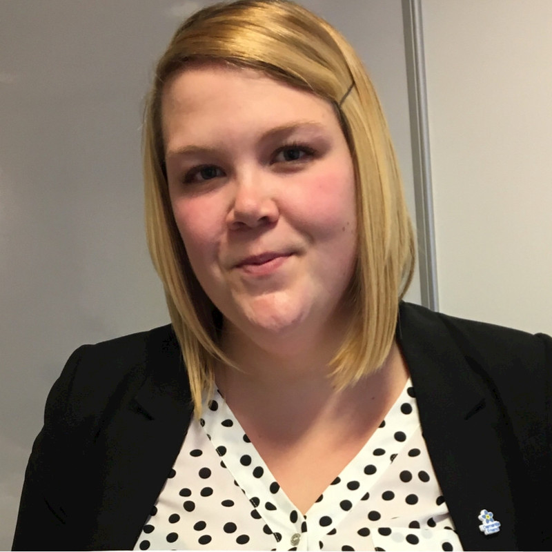 Samantha (Sam) Snelson