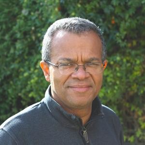 Dele Sikuade