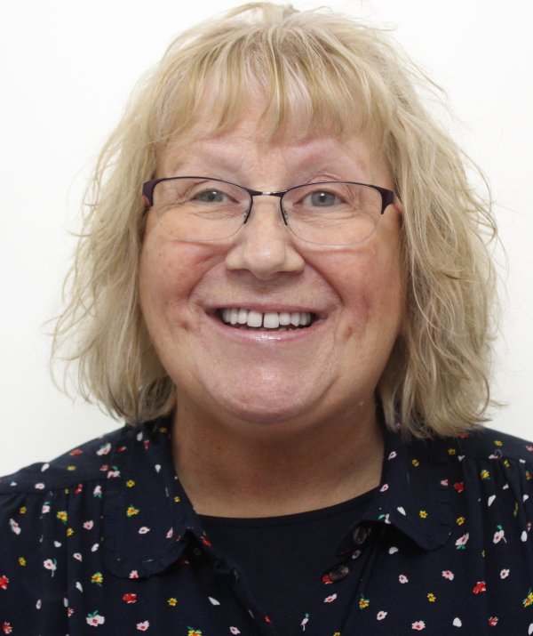 Miss Sandra McCabe