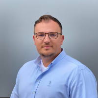 Dmytro Miroshnychenko - IT Consultant 