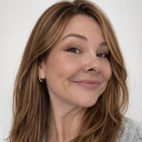 Helen Harmer 
                      - Retail &amp; Services | London