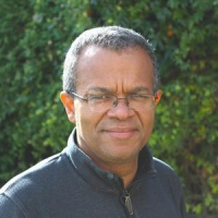 Dele Sikuade
