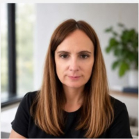 Samantha  Hinton  - Director  in Holloway Hinton Finance Ltd - 