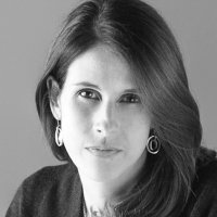 &Aacute;ngela Valtue&ntilde;a